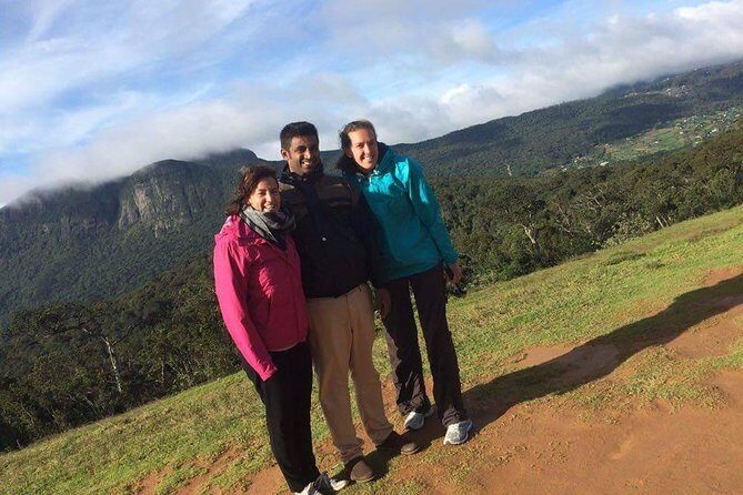Sri Lanka Holidays Group Tour Packages - Day 1: Yapahuwa Rock Fortress and the Avukana Buddha statue