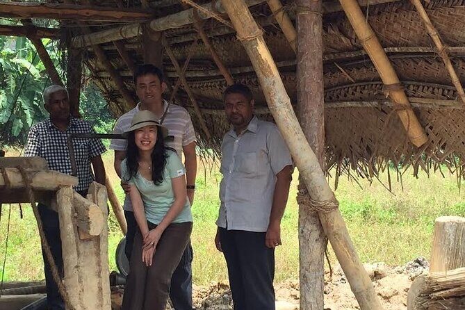 Sri Lanka - Private Ratnapura Gem Tour with Gem and jewelry Expert - Lunch break before the mines: how to pace a long day