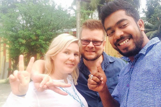 Sri Lanka sightseeing tours 11 Days with driver, vehicle and H/B accommodations - Ella via Nuwara Eliya: the Nanu Oya train ride is the emotional high point