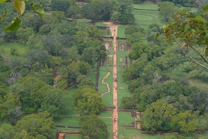 Sri Lanka Tour in 8 Days - Day 6: Rawana Ella waterfall en route to Yala National Park