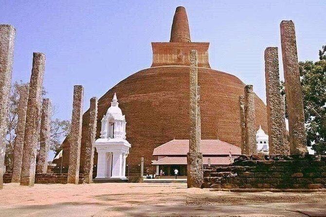 Sri Lanka tour itinerary . 6N/7D with driver, vehicle and H/B accommodations - A private Sri Lanka loop that cuts the stress