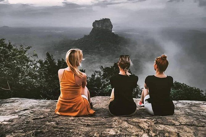 Sri Lanka tour itinerary . 6N/7D with driver, vehicle and H/B accommodations - Day 5: Kandy to Ella by scenic train, plus Ella Rock time