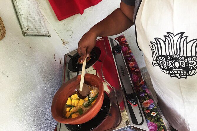 Sri Lankan cooking class with Nilu Kandy( FREE PICKUP & Drop) - What it feels like at the table: eating what you made