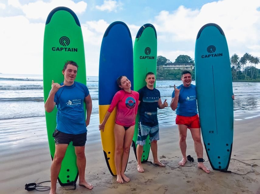 Surf School in Unawatuna, Galle - Equipment, Rash Vest, and Shower: Small details that matter