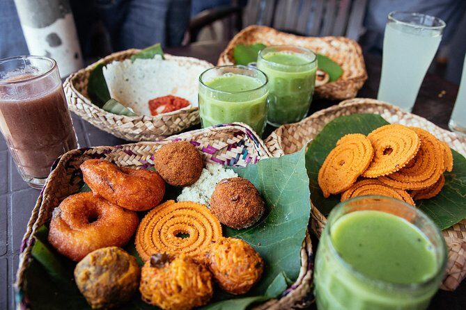 The 10 Tastings of Kandy With Locals: Private Street Food Tour - City highlights without turning into a sightseeing slog