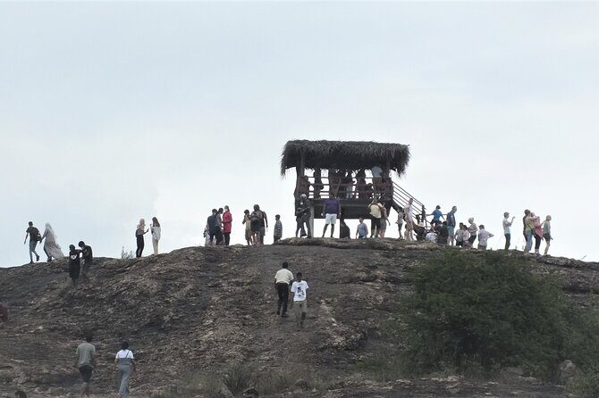 Throughout the Pearl Island in 14 Days - Lion Rock (Sigiriya) climb and the bull-cart village tour