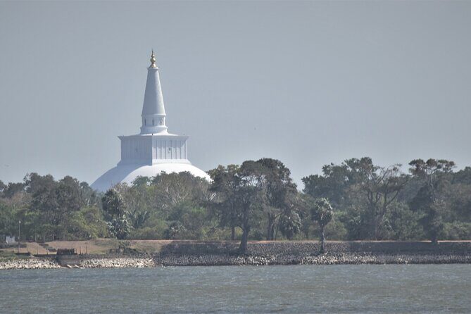 Throughout the Pearl Island in 14 Days - Anuradhapura and Wilpattu: ancient Sri Lanka meets real safari time