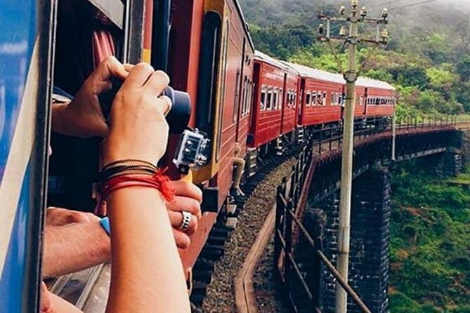 Train tickets from Kandy to Nuwara Eliya or Hatton Station - The 17:20 departure tip for Adams Peak hikers