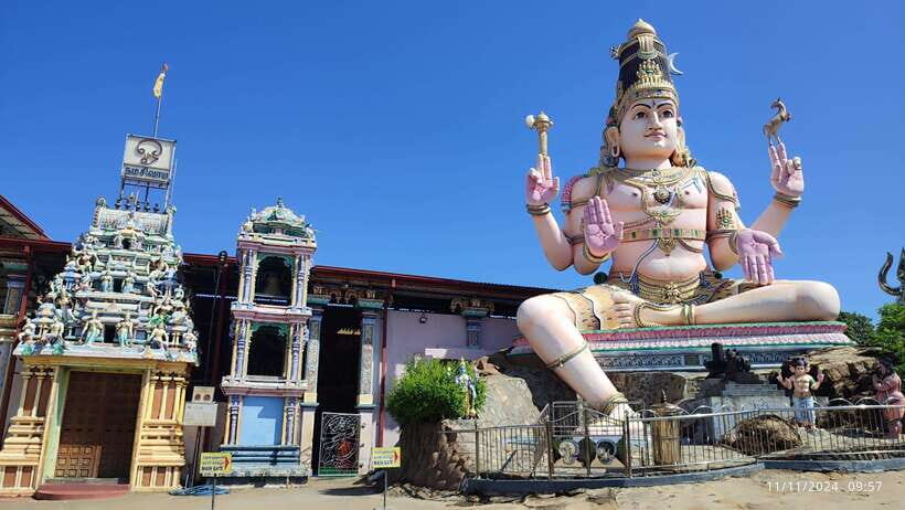 Trincomalee: City Tour with Koneswarm and Crocodile lake - Koneswaram and Gokkanna: temple stops with real atmosphere