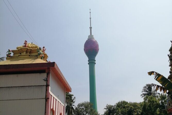 Tuk Tuk Safari Colombo Sri Lanka - How the Route Feels: A Day of Architecture, Sea Air, and City Market Energy