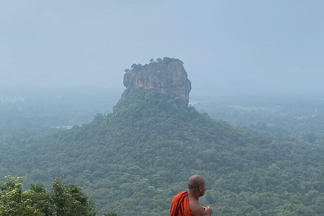 Ultimate 8-Day Sri Lanka Adventure: Private Guided Tour - Day 2: Sigiriya Lion Rock and Dambulla caves, plus Kandy’s Tooth Relic and dance